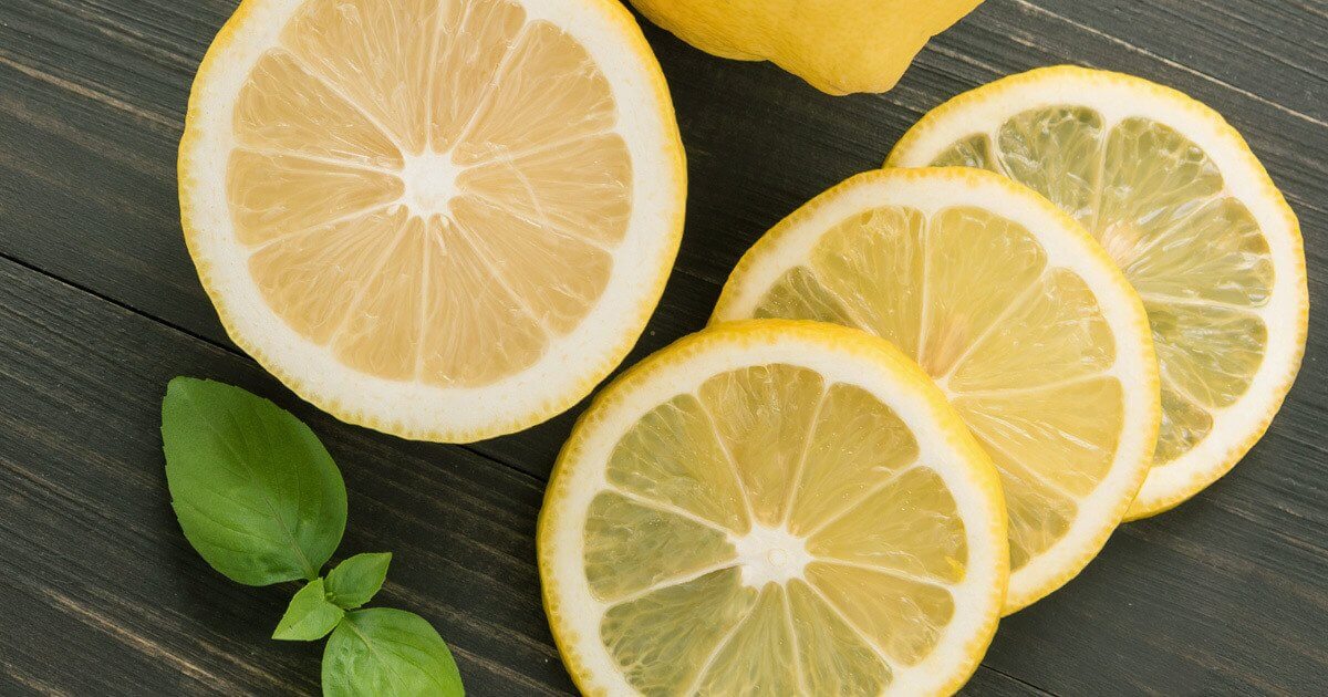Sliced lemons